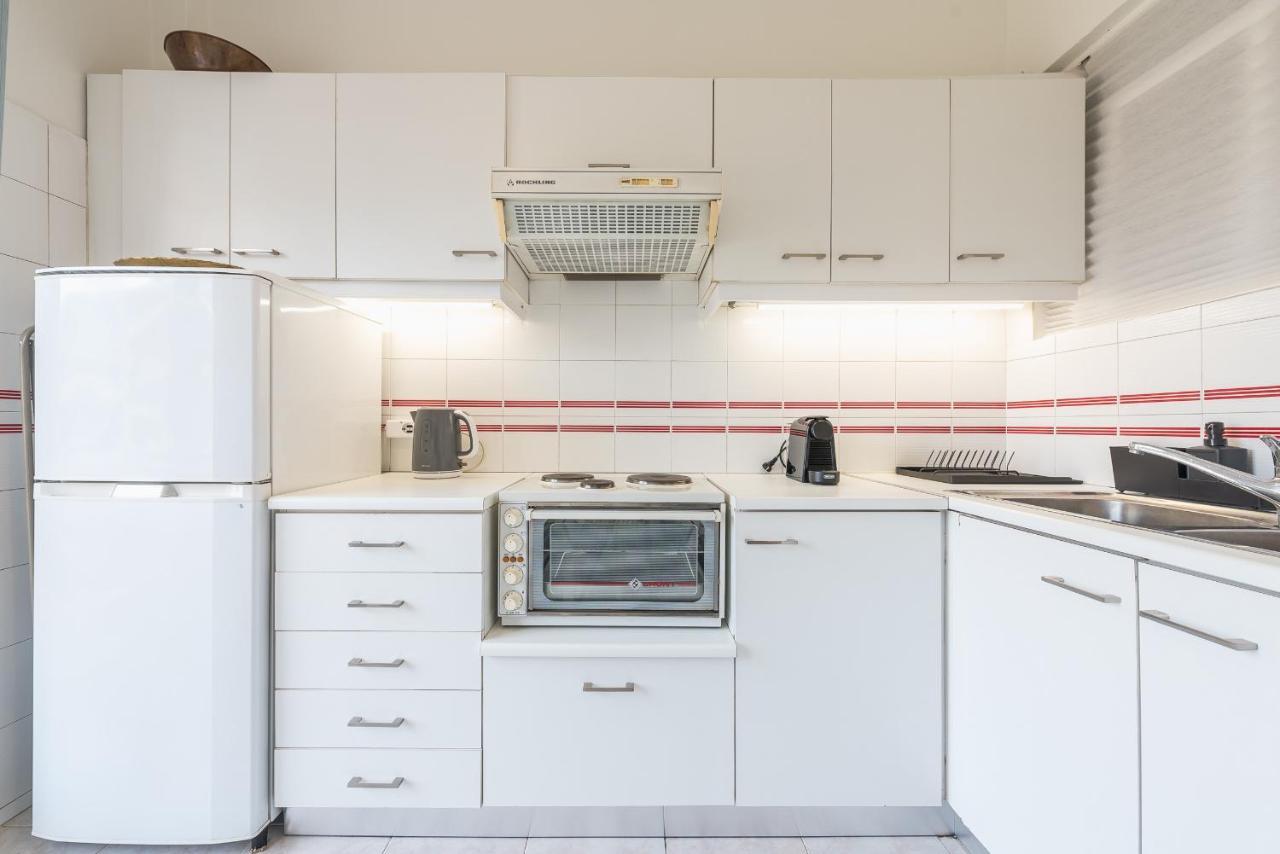 Cozy And Fresh Apt Close To Metro アテネ エクステリア 写真