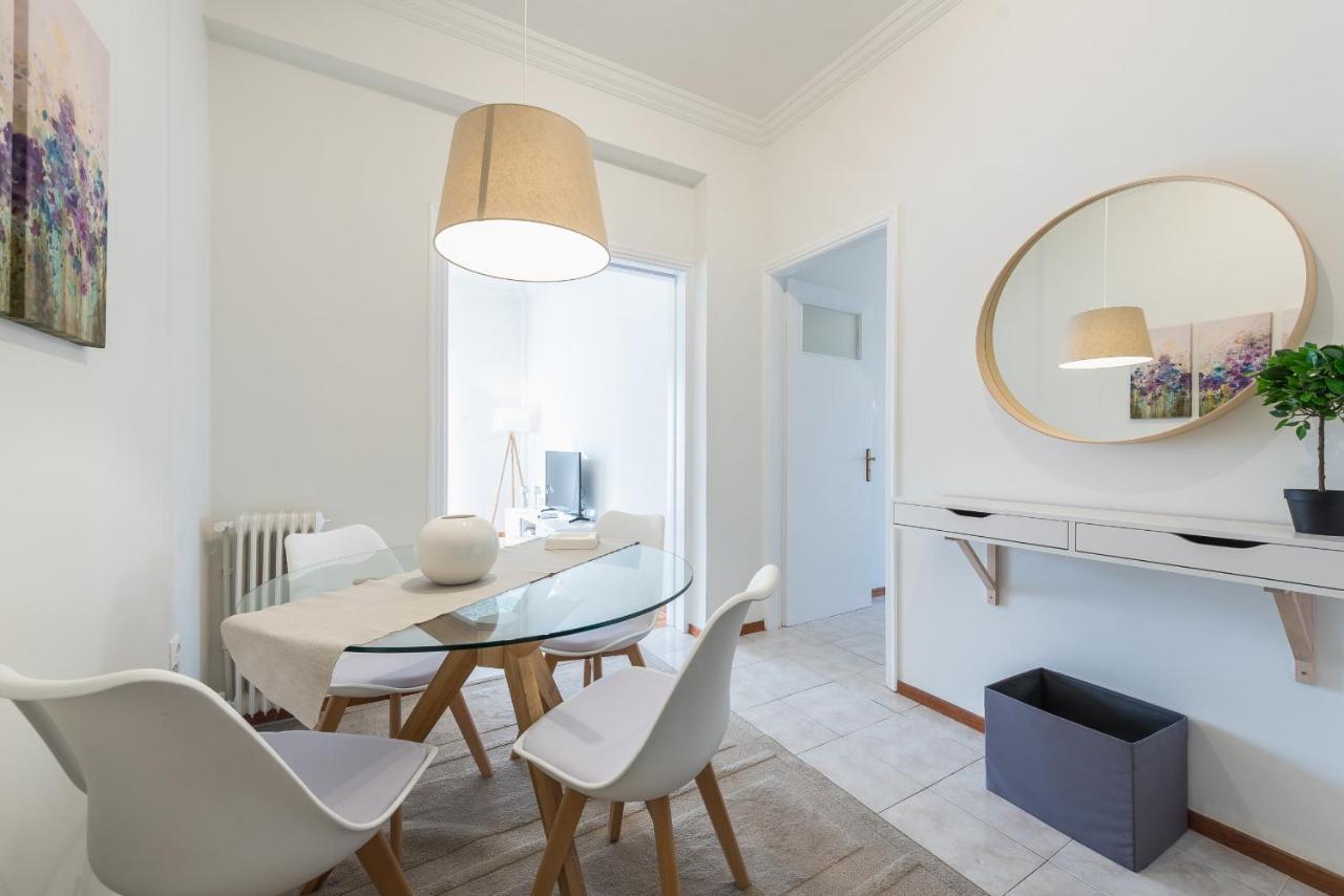 Cozy And Fresh Apt Close To Metro アテネ エクステリア 写真